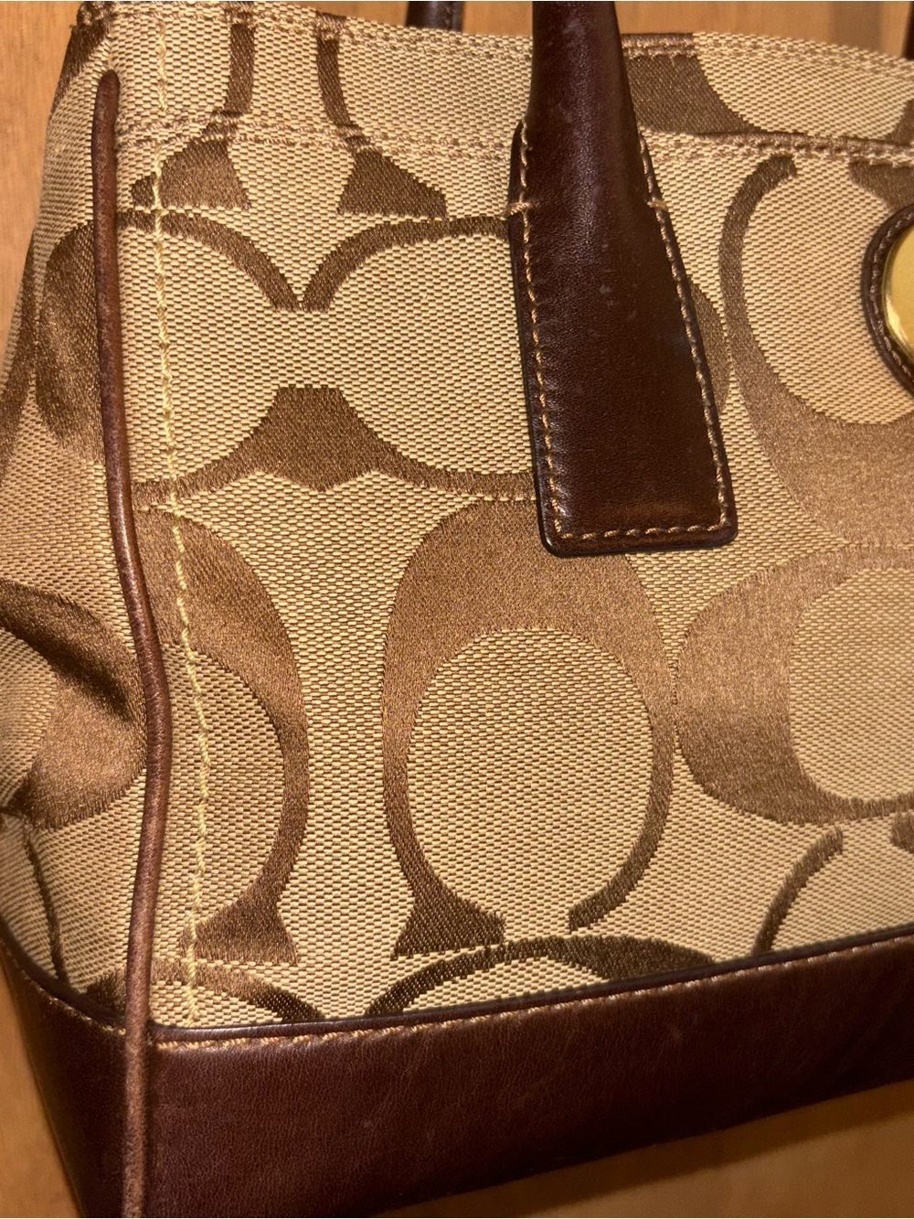Coach Hampton Madeline Signature Satchel 2008 - Picture 5 of 8